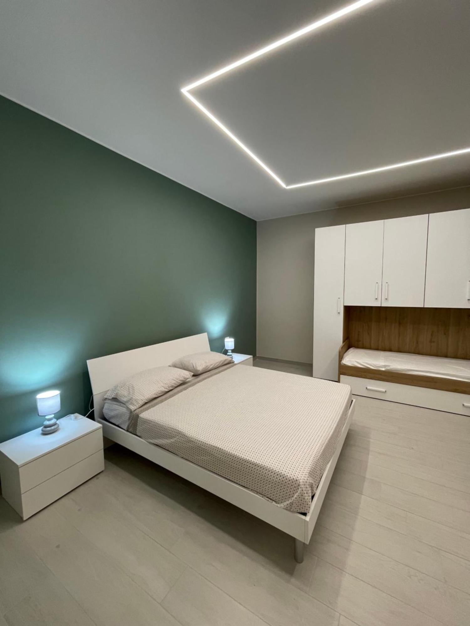 Luma Holiday Homes Mondragone Extérieur photo