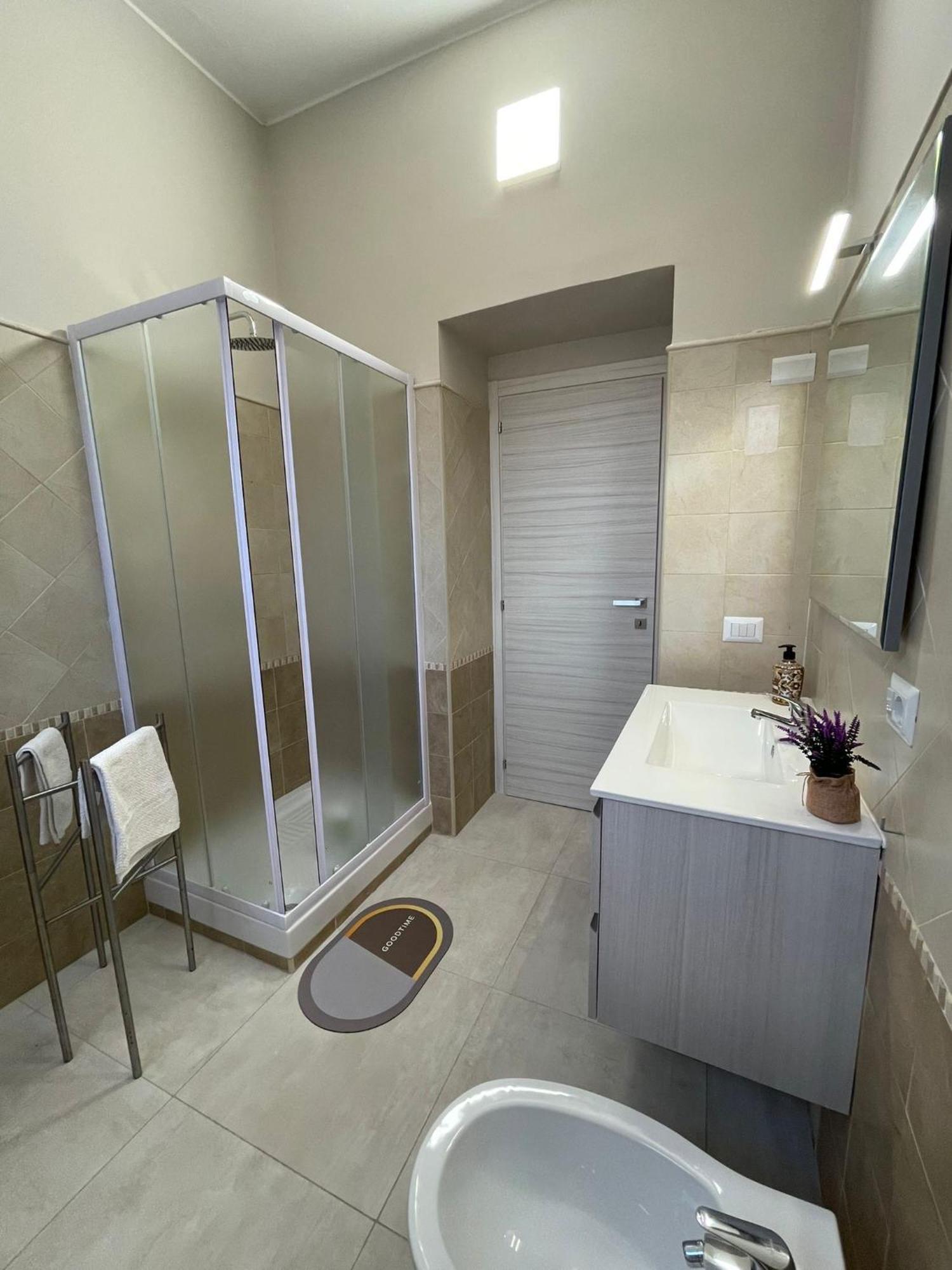 Luma Holiday Homes Mondragone Extérieur photo