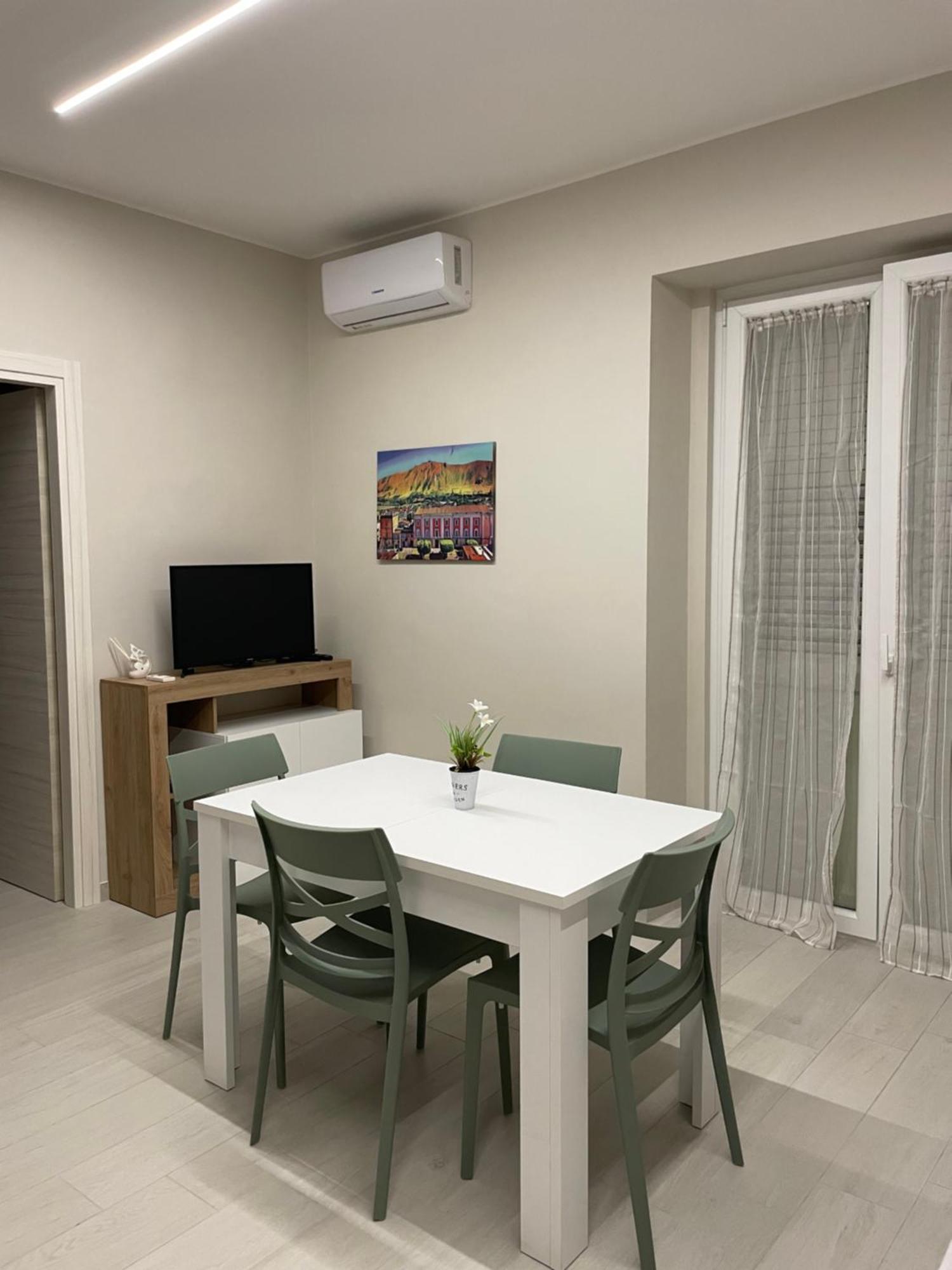 Luma Holiday Homes Mondragone Extérieur photo