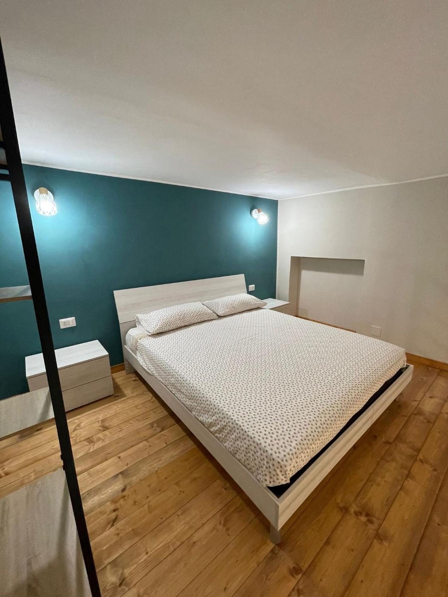 Luma Holiday Homes Mondragone Extérieur photo